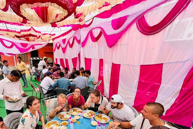 Local breakfast & full city tour by TukTuk - City Palace in the heart of Jaipur
