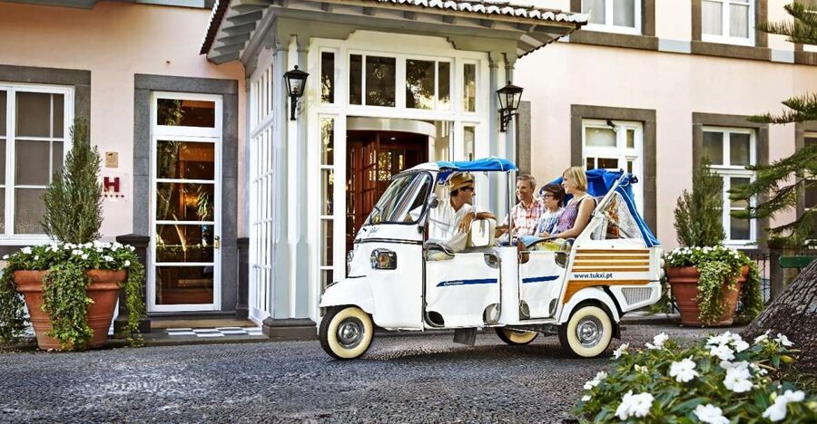 Madeira: Botanical Garden in a Tuk-Tuk Tour - Returning through Funchal’s historic center