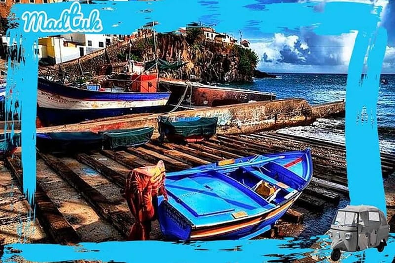 Madeira: Cabo-Girão Skywalk + Câmara de Lobos Tuk-Tuk Tour - What the guide adds to the price