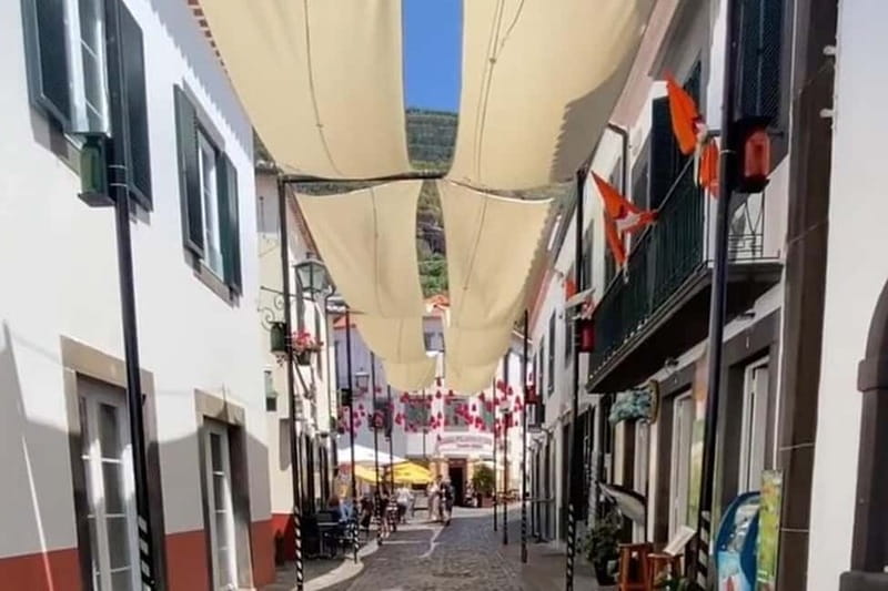 Madeira: Cabo-Girão Skywalk + Câmara de Lobos Tuk-Tuk Tour - Who should book this experience