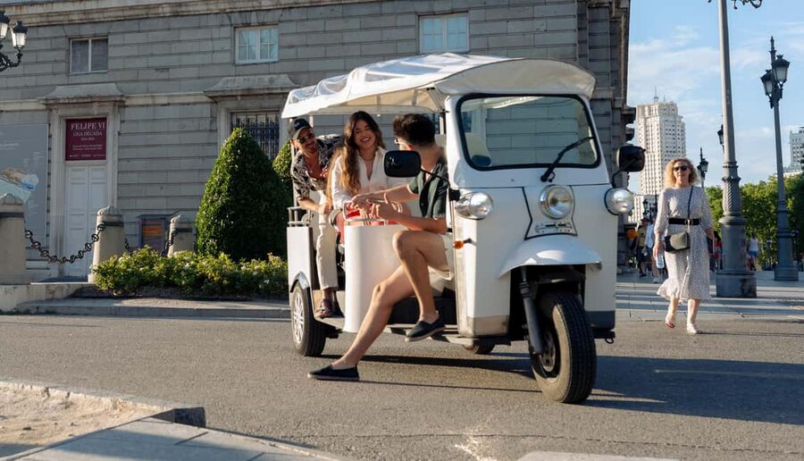 Madrid: Eco-Friendly, Private, and Unique Tuk Tuk Experience - Plaza de España, Callao, and Madrid’s grand avenues