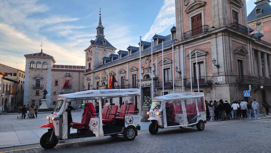 Madrid: Explore the City in an Electric Tuk Tuk - Starting at the Madrid Stock Exchange and the Ritz