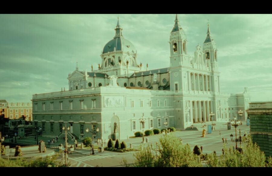 Madrid Highlights: Tuk-Tuk Tour w/pick up (2 hours) - Key points at a glance