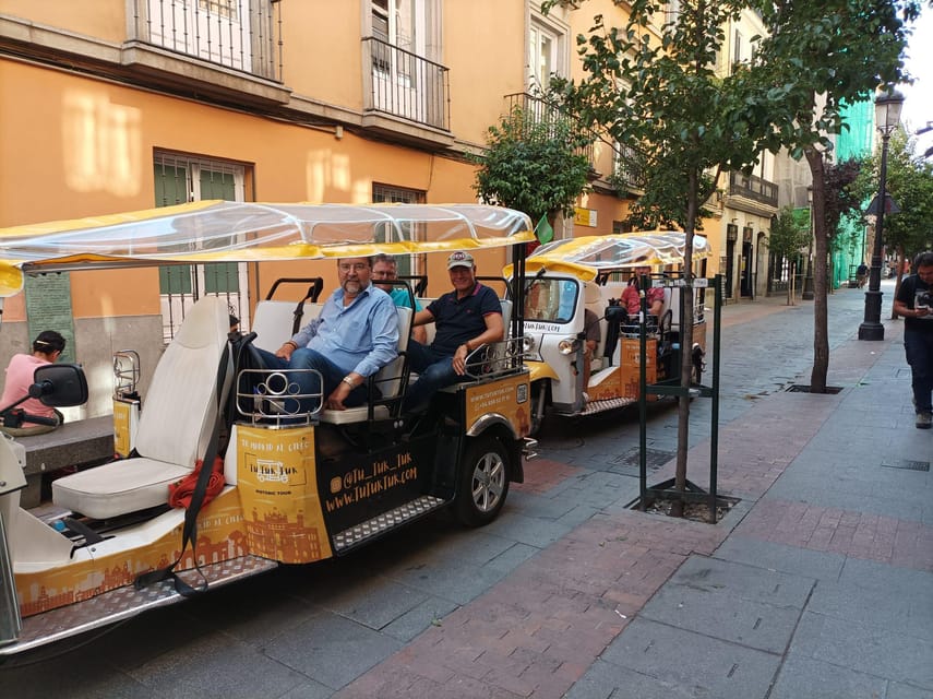Madrid: Modern tour with Private guide in yellow tuk tuk - Starting at Plaza Isabel II