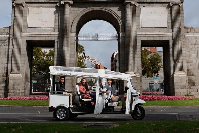 "Madrid : Panoramic views in Tuk Tuk" - Cibeles, Salamanca, and Madrid’s polished side
