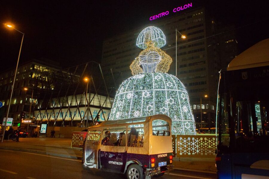 Madrid: Private Christmas Lights Tour by Eco Tuk-Tuk - The Four Seasons area and Palacio de las Cortes