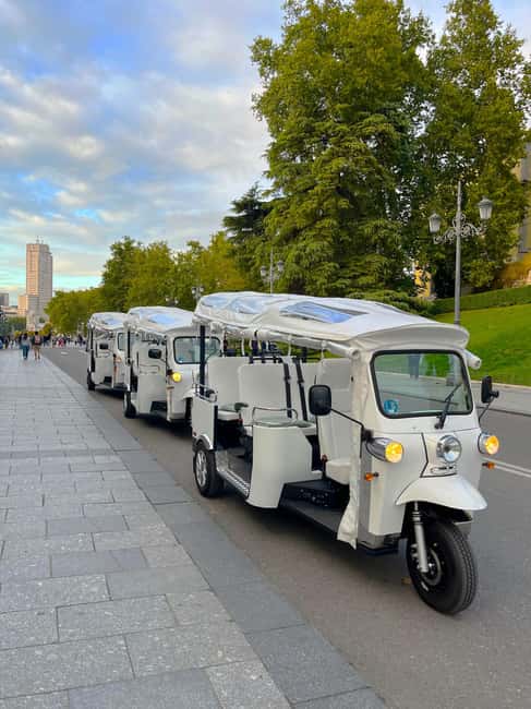 Madrid: Private Tuk Tuk Tour with Expert Guide and Panoramic Views - Key points to know before booking