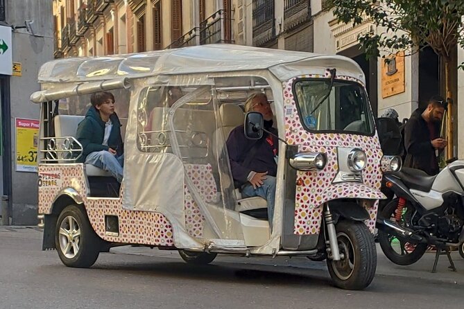 Madrid Sightseeing Tuk Tuk Tours - Salamanca and Castellana show modern Madrid