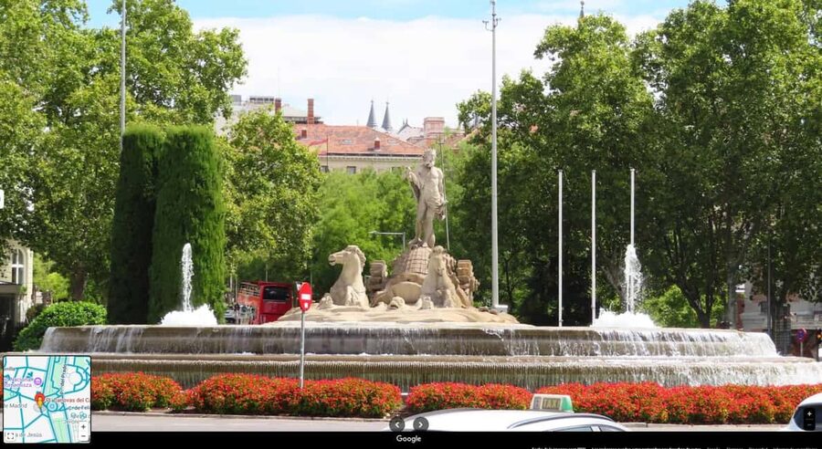 Madrid: Tour with Tuk Tuk Zero: Bernabéu and the Golden Mile. 1h 15min - AZCA: Madrid’s office towers and business core