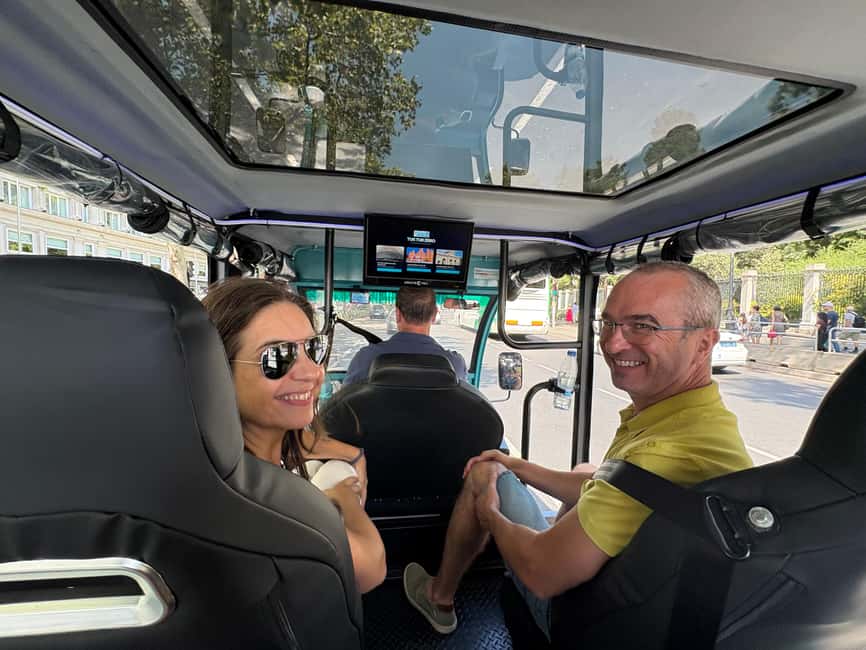 Madrid: Tour with Tuk Tuk Zero: Bernabéu and the Golden Mile. 1h 15min - Starting at Neptune Fountain beside the Prado axis