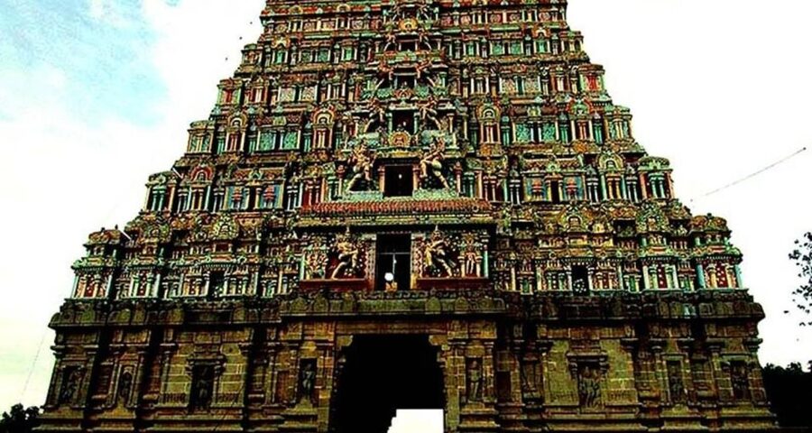Madurai Rickshaw Ride Tour: Unveil the Hidden Gems - A short rickshaw ride through old Madurai