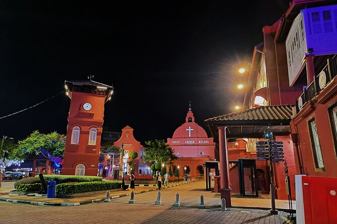 Malacca Night Tour with River Cruise & Trishaw Ride from KL (SIC) - A trishaw ride gives the old city color