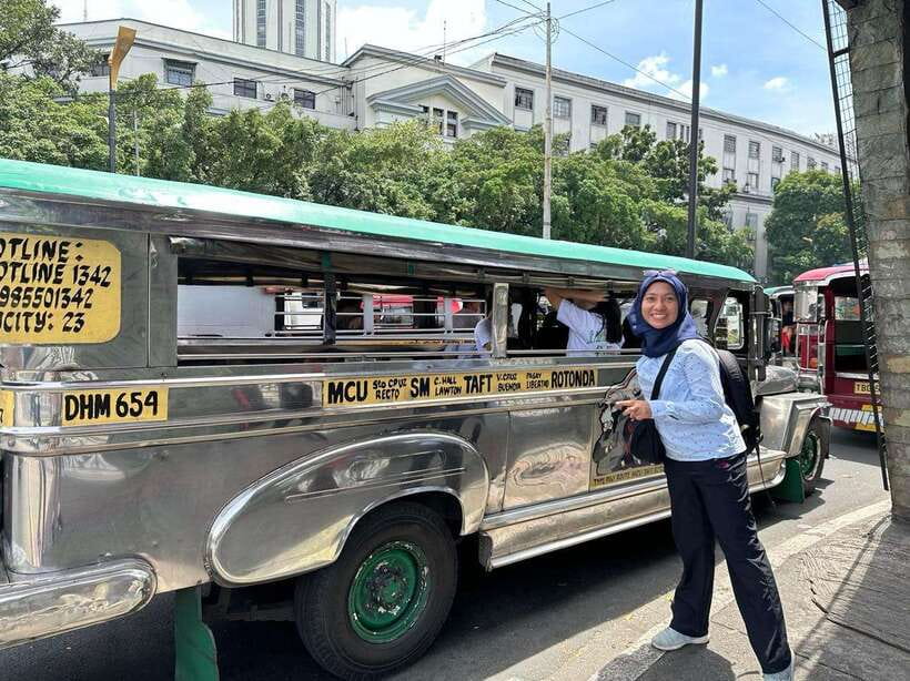 Manila Tuktuk and Jeepney Ride Guided Tour - Meeting Manila through local neighborhoods