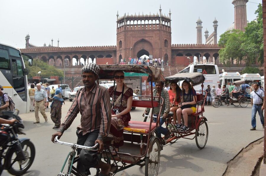 Masterji Kee Haveli-Rickshaw ride, Food& Cultural experience - Lunch inside a traditional Old Delhi mansion