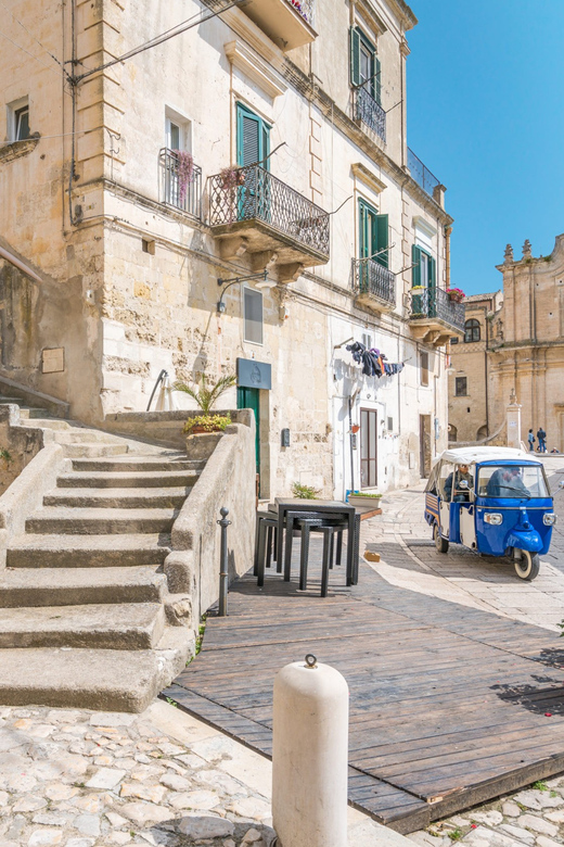 Matera: City Center and Murgia Park Porter Tuk-Tuk Tour - Setting out through Matera’s historic center