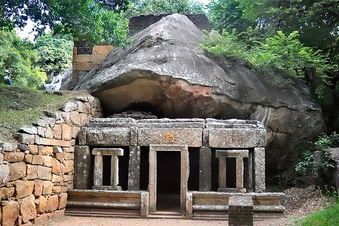 Mihintale TukTuk tour at Anuradhapura - How to plan the timing