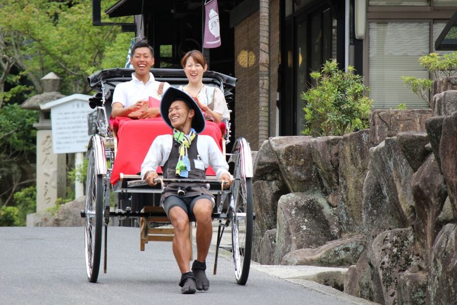 Miyajima: Private Rickshaw Tour to Itsukushima Shrine - Seating, children, and comfort