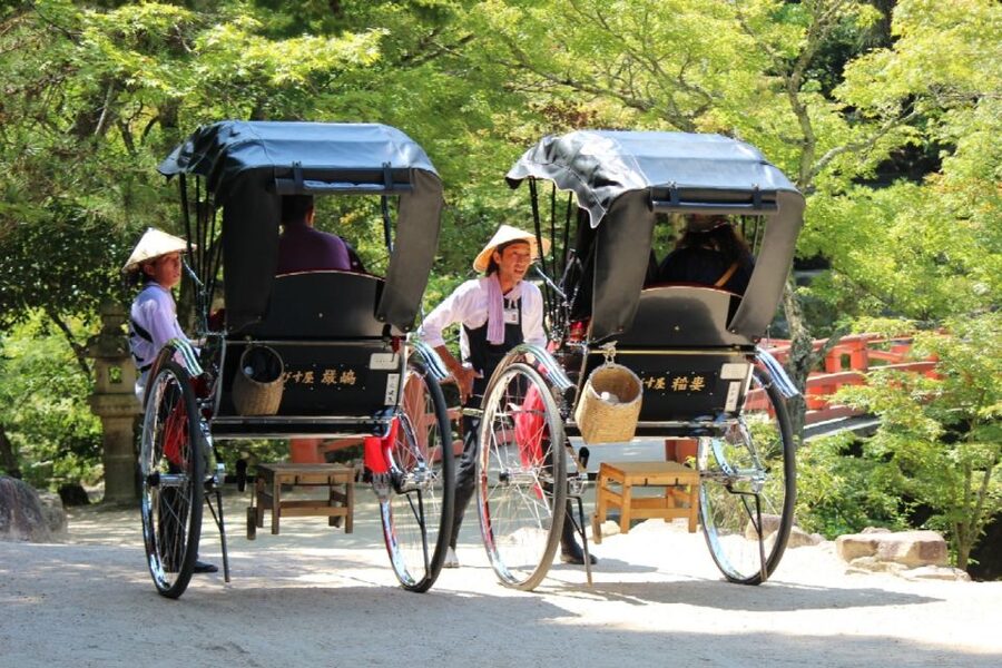 Miyajima: Private Rickshaw Tour to Itsukushima Shrine - Townhouses, shopping streets, and the waterfront