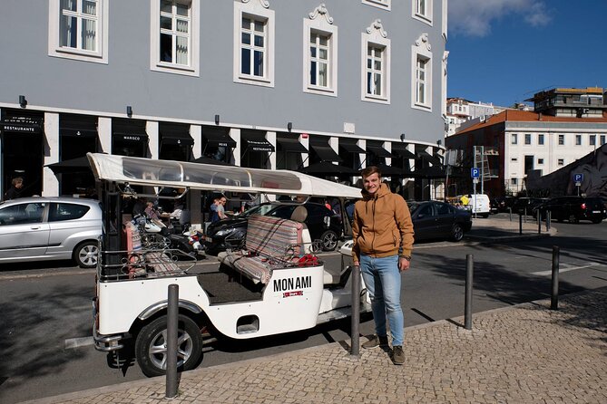 Mon Ami Burguês - Lisbon City Center Private Tuk Tuk Tour - A glance at the Assembleia da República