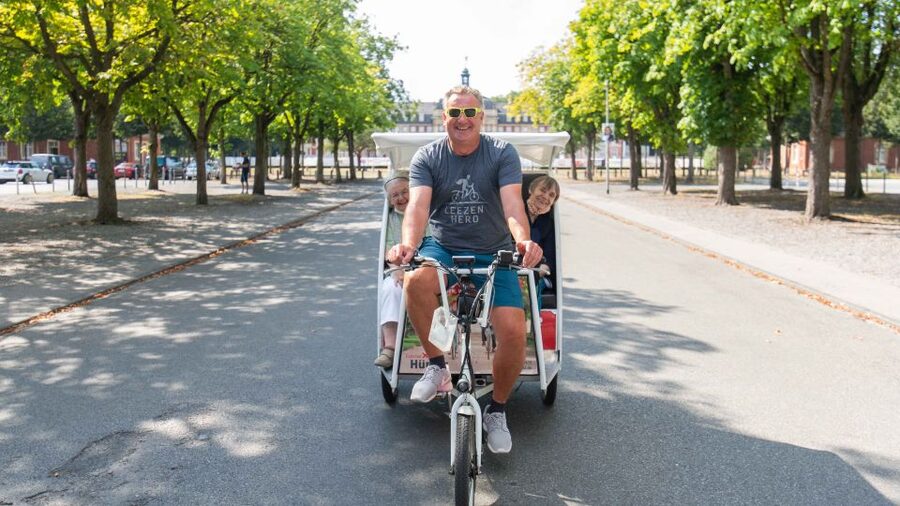 Münster-Highlights-Tour with Rickshaw-Guide - The Zwinger and the final cathedral stop
