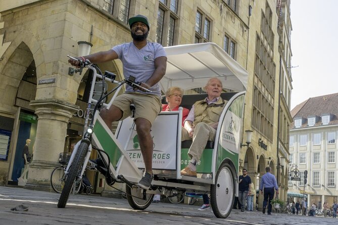 Münster Unpacked Tour : Rickshaw City Tour with Guide - Schloss Münster and the palace garden