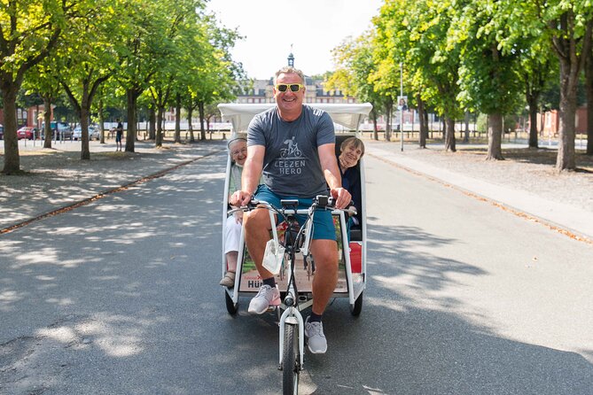 Münster Unpacked Tour : Rickshaw City Tour with Guide - Münster Cathedral and the city’s starting point