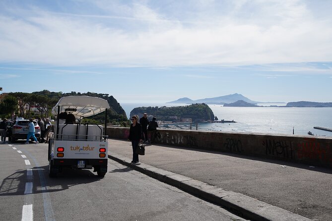 Naples in Tuk Tuk between Panoramas and History and Street Food - Starting high on Via Petrarca