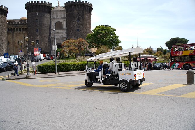 Naples in Tuk Tuk between Panoramas, Castles and Coffee Break - The It’s Caffè break in Via Monteoliveto