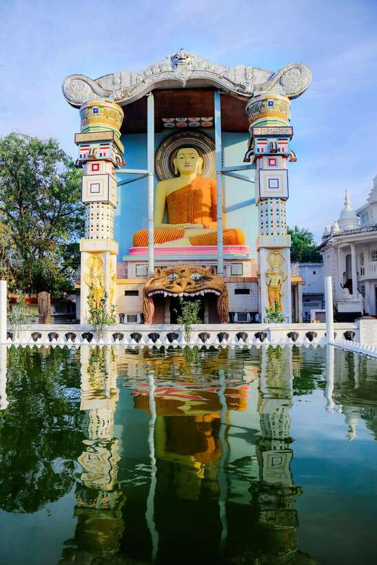 Negombo: Private Half-Day Tuk-Tuk Tour with Hotel Transfers - Main Street, Wellaweediya, and the everyday town