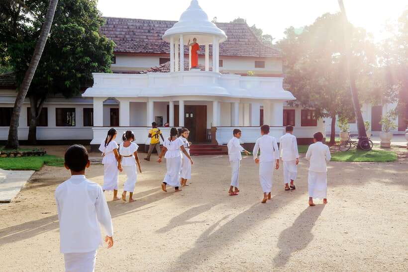 Negombo: Private Half-Day Tuk-Tuk Tour with Hotel Transfers - The opening ride to Angurukaramulla Buddhist Temple