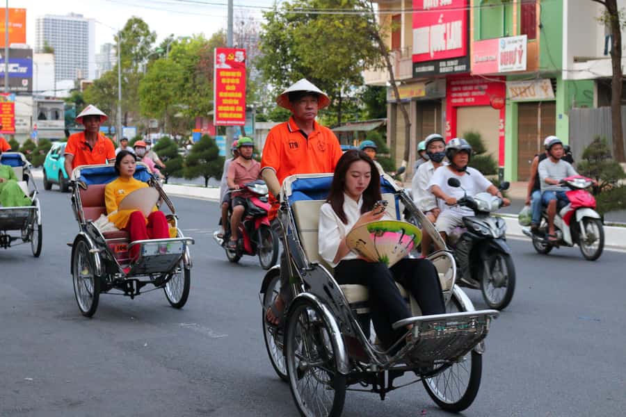 Nha Trang: Ao Dai Photoshoot with Cyclo Ride - Long Son Pagoda and the most recognizable stop