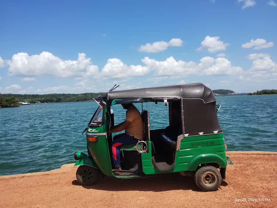 Nilaveli: Trinco City tour by Tuk Tuk - What this four-hour Trincomalee tour is really like