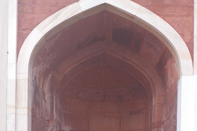 Old and New Delhi Full-Day Private Tour with Rickshaw Ride - The rickshaw ride through old markets