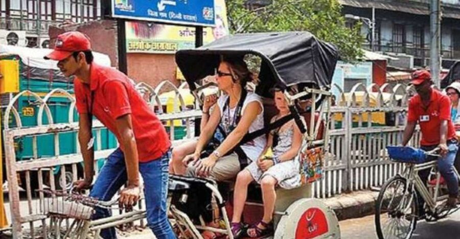 Old Delhi: 3-Hour Private Tuk-Tuk/Rickshaw Ride Tour - Chandni Chowk by rickshaw