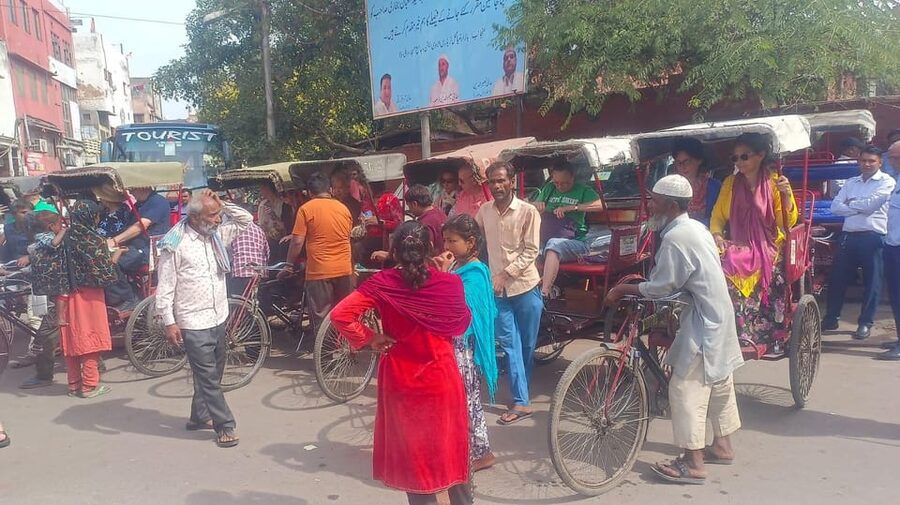 Old Delhi: Chandni Chowk, Food Tasting & Tuk Tuk Ride - Red Fort gives the route its imperial anchor