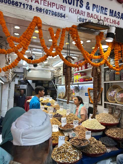 Old Delhi Famous Private Street Food & Tuk-Tuk Tour - Why the guide and driver matter here