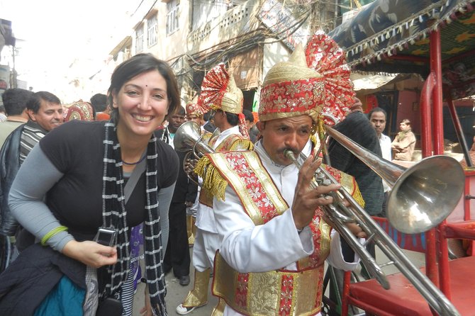 Old Delhi Food, Heritage&Cultural Walk with Rickshaw ride to Masterji Kee Haveli - Exploring Khari Baoli spice market