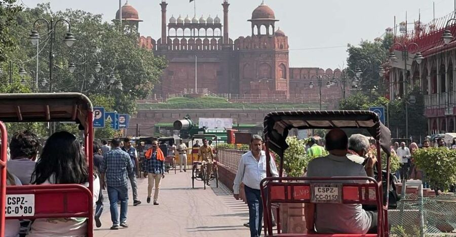 Old Delhi: Private Tour of Chandni Chowk, Tuk Tuk & Food - India Gate closes the tour with a New Delhi contrast