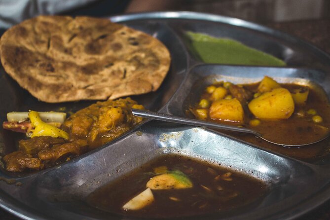 Old Delhi Walk, Jama Masjid, Spice Market, Sikh Temple & Rickshaw Ride - Dariba Kalan and Kinari Bazaar for market detail