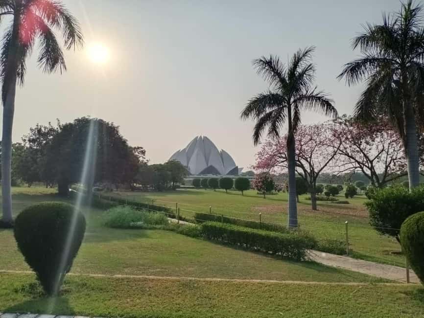 Old & New Delhi Private Tuk Tuk Tour with Street Food - Qutub Minar and the southern start of Delhi
