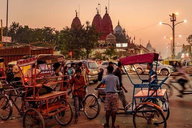 Old & New Delhi Tour : Monuments , Rickshaw Ride & Local Heritage - A full day across Delhi’s two personalities