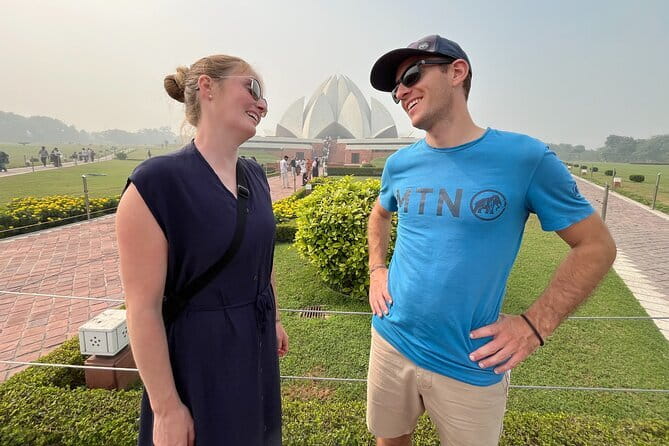 Old & New Delhi Tour : Monuments , Rickshaw Ride & Local Heritage - Lotus Temple: confirm this stop before you leave