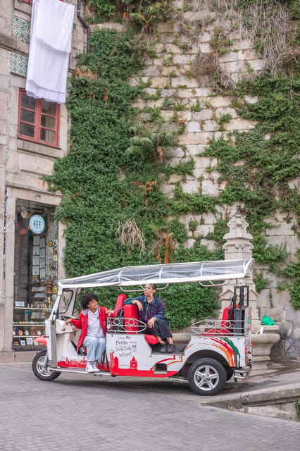 Oporto Tuk-Tuk Tour: Fast, Fun & Flexible – 1H to Full Day! - Starting beside Sé Cathedral