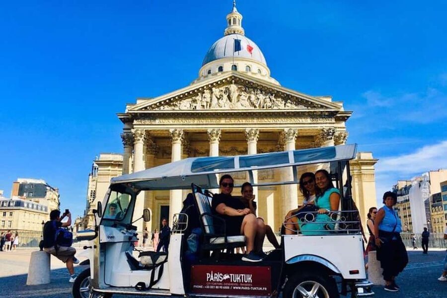 Paris: Most Iconic Monuments Guided Tour by Tuk Tuk - Moulin Rouge and Montmartre in one compact visit