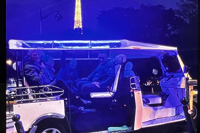 Paris Private Tour with Tuktukyourcity - Guides, commentary, and the human factor