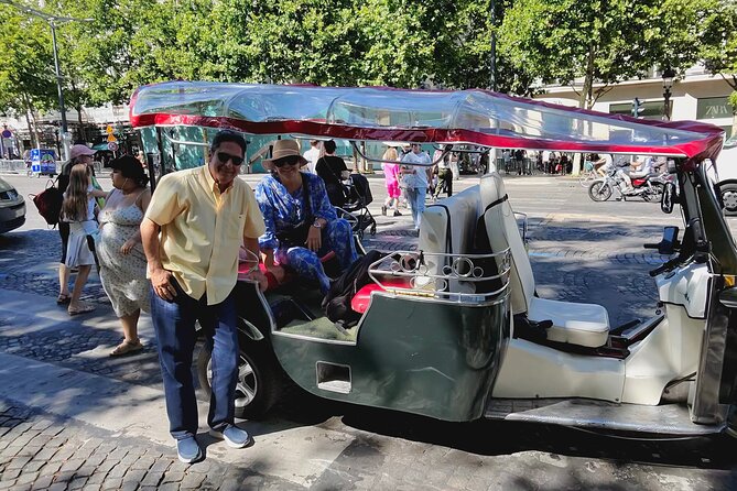 Paris Sightseeing by Tuk Tuk Golf Cart 2 hours - Pont Alexandre III and the Champs-Élysées