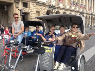 Paris Tuk-Tuk: 2, 4 or 6H First Highlights & Parisian Areas