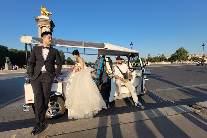 Paris with a Tuk Tuk - Private 2-Hour TukTuk Tour - The Eiffel Tower and Arc de Triomphe