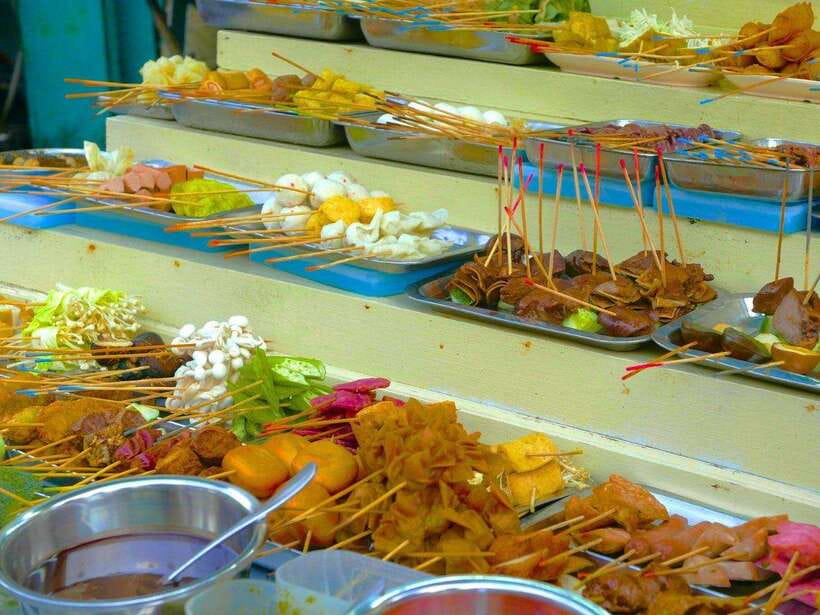 Penang: Trishaw Ride and Hawker Center Food Tour - What you see from the trishaw