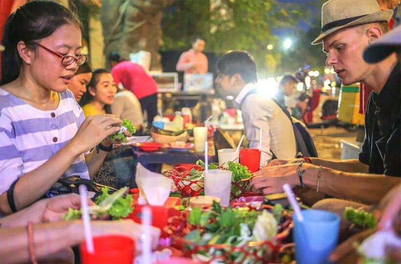 Phnom Penh: 9 Exciting Spots Evening Tuk-Tuk Tour - Diamond Island brings a change of scenery